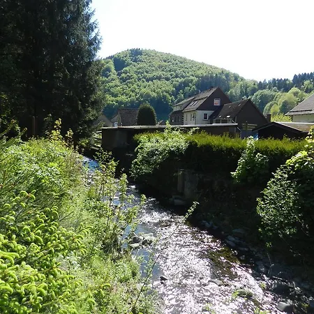 Zum Oberen Krug 3*