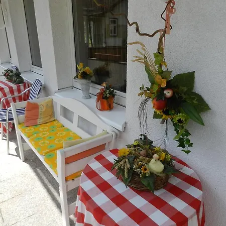 Zum Oberen Krug 3*